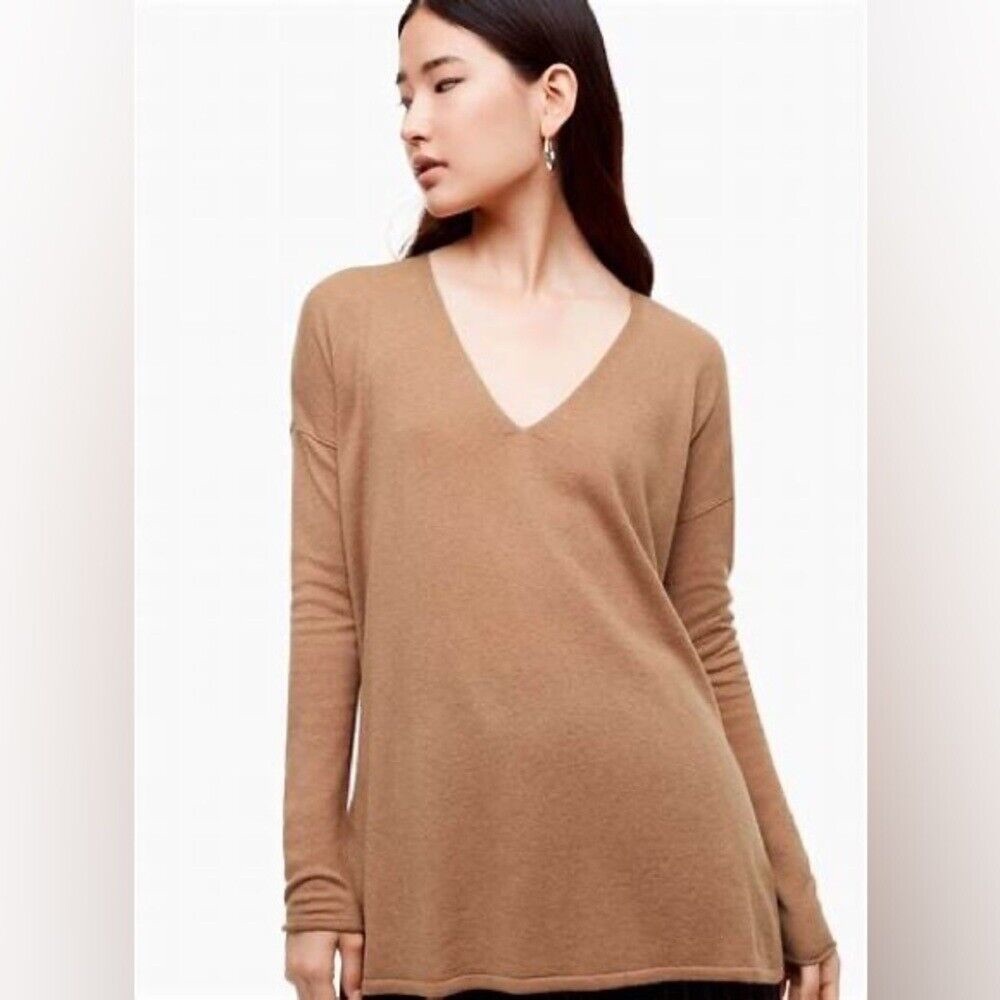 Aritizia Soft V-Neck Camel Sweater